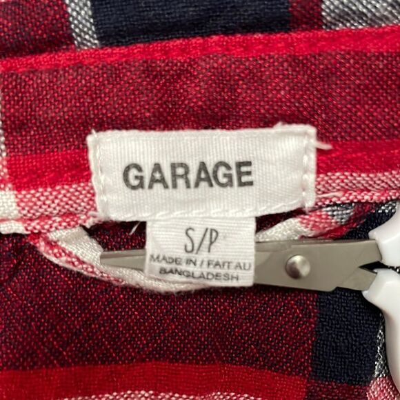 GARAGE Red and White Plaid Button Down Size Small - Picture 8 of 10